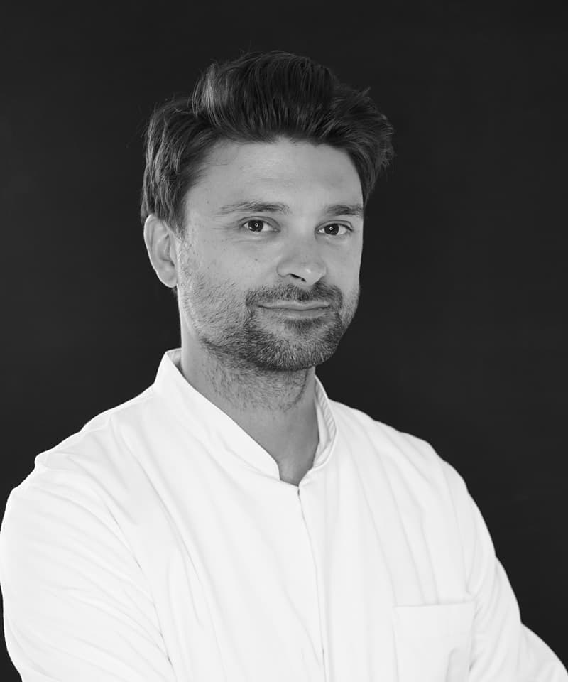 OA Dr. Dimitri Nowack